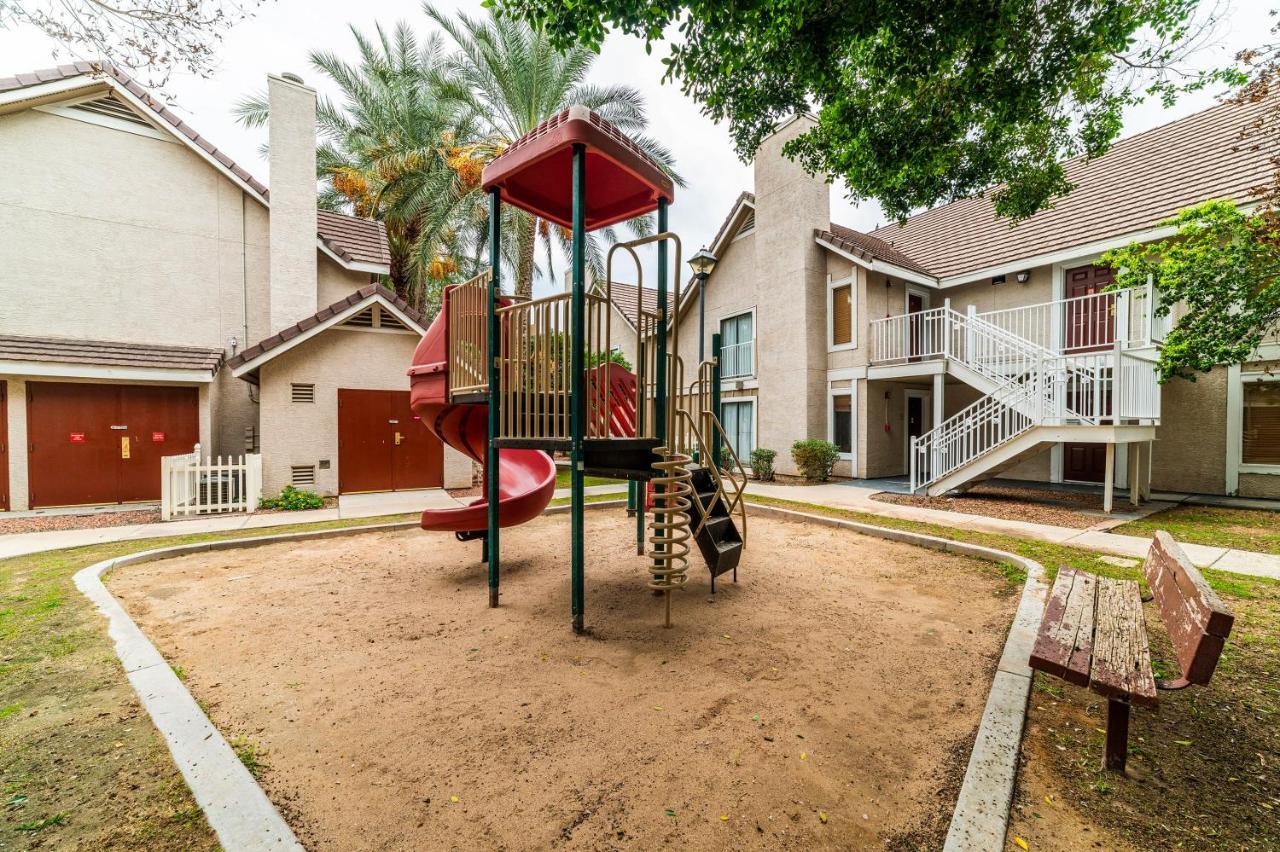 Metro Phx Upstairs 2Bd Sleeps 6 Heated Pool Pets Allowed 凤凰城 外观 照片